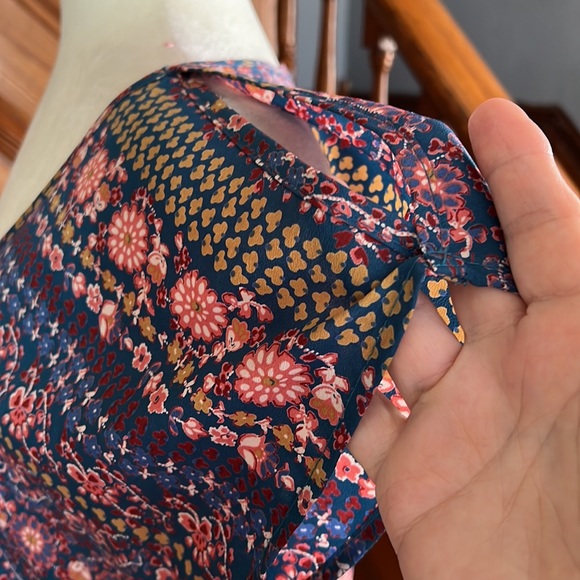 Floral Cold Shoulder Cap Sleeve Top Sz S - Picture 2 of 6